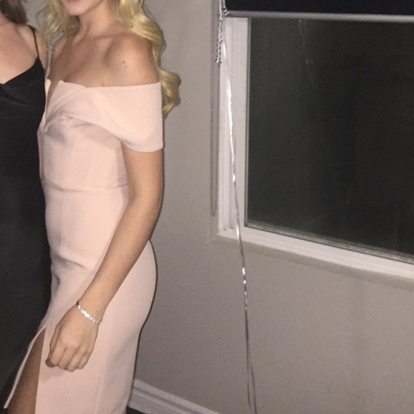 BCBGMaxAzria Marquise Bare Pink Split V-Neck Dress - Picture 6 of 14